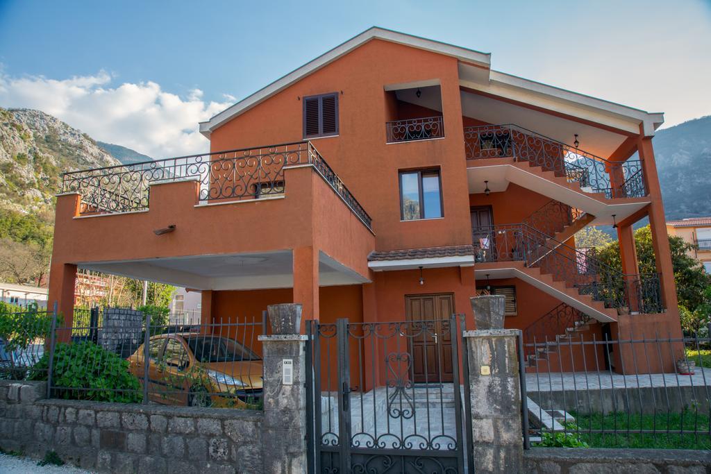 Apartment Atina Kotor Exterior foto