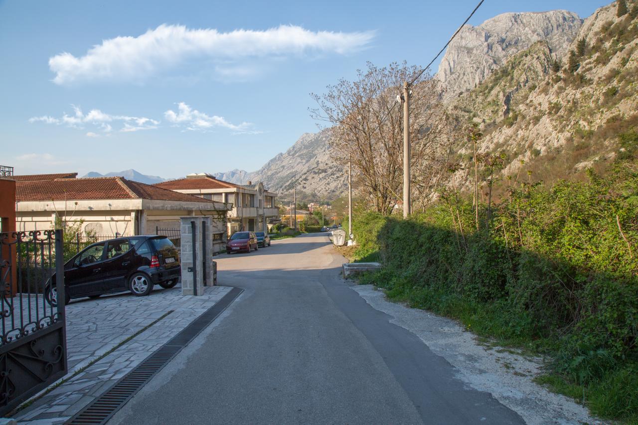 Apartment Atina Kotor Exterior foto